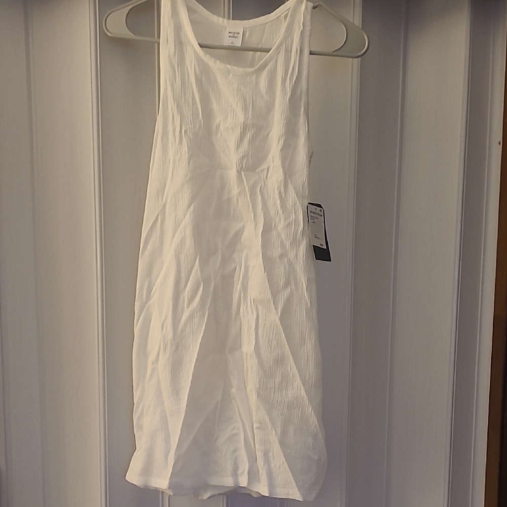 White Sleeveless Dress